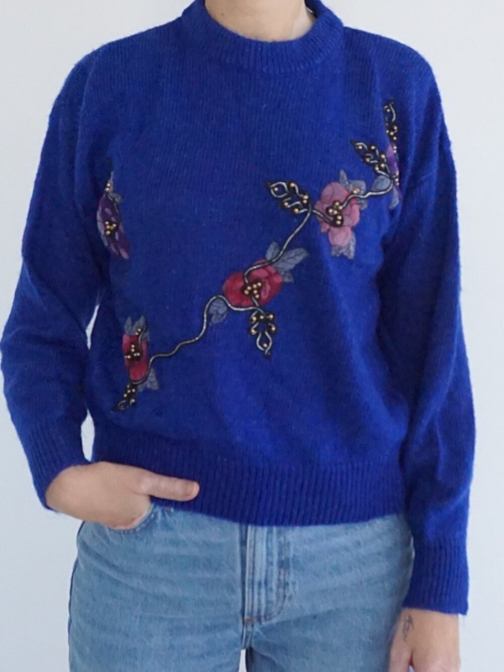 Vintage Dana Scott Blue Floral Embroidered Beaded Vine Design Knit Sweater M